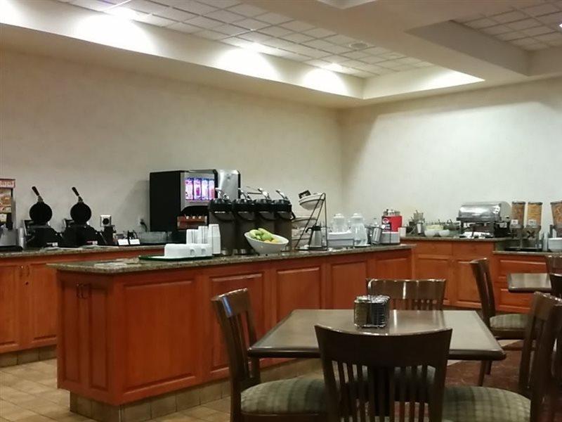 Country Inn & Suites By Radisson, Calgary-Northeast Zewnętrze zdjęcie