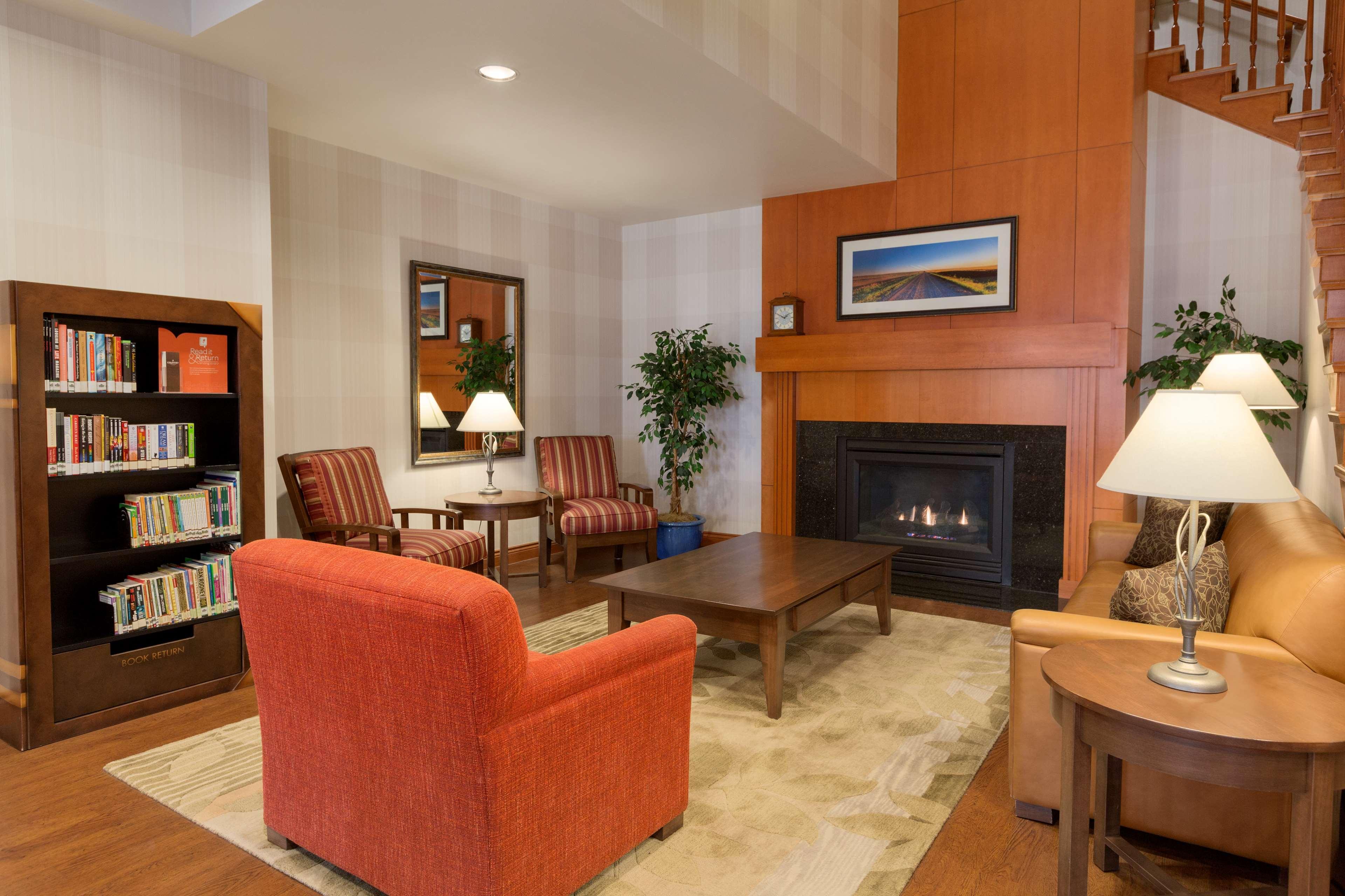 Country Inn & Suites By Radisson, Calgary-Northeast Zewnętrze zdjęcie