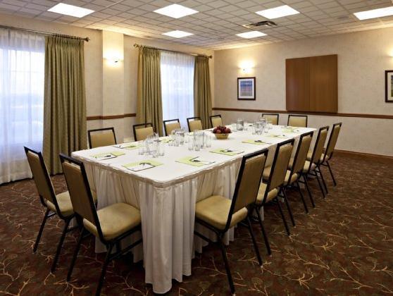 Country Inn & Suites By Radisson, Calgary-Northeast Zewnętrze zdjęcie