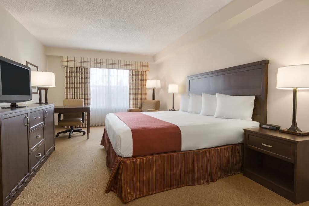 Country Inn & Suites By Radisson, Calgary-Northeast Zewnętrze zdjęcie