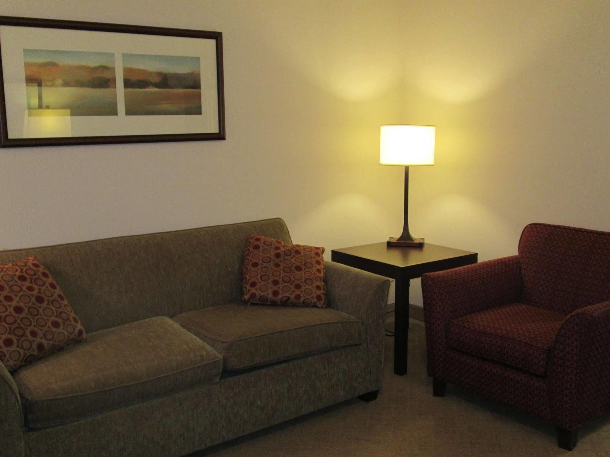Country Inn & Suites By Radisson, Calgary-Northeast Zewnętrze zdjęcie