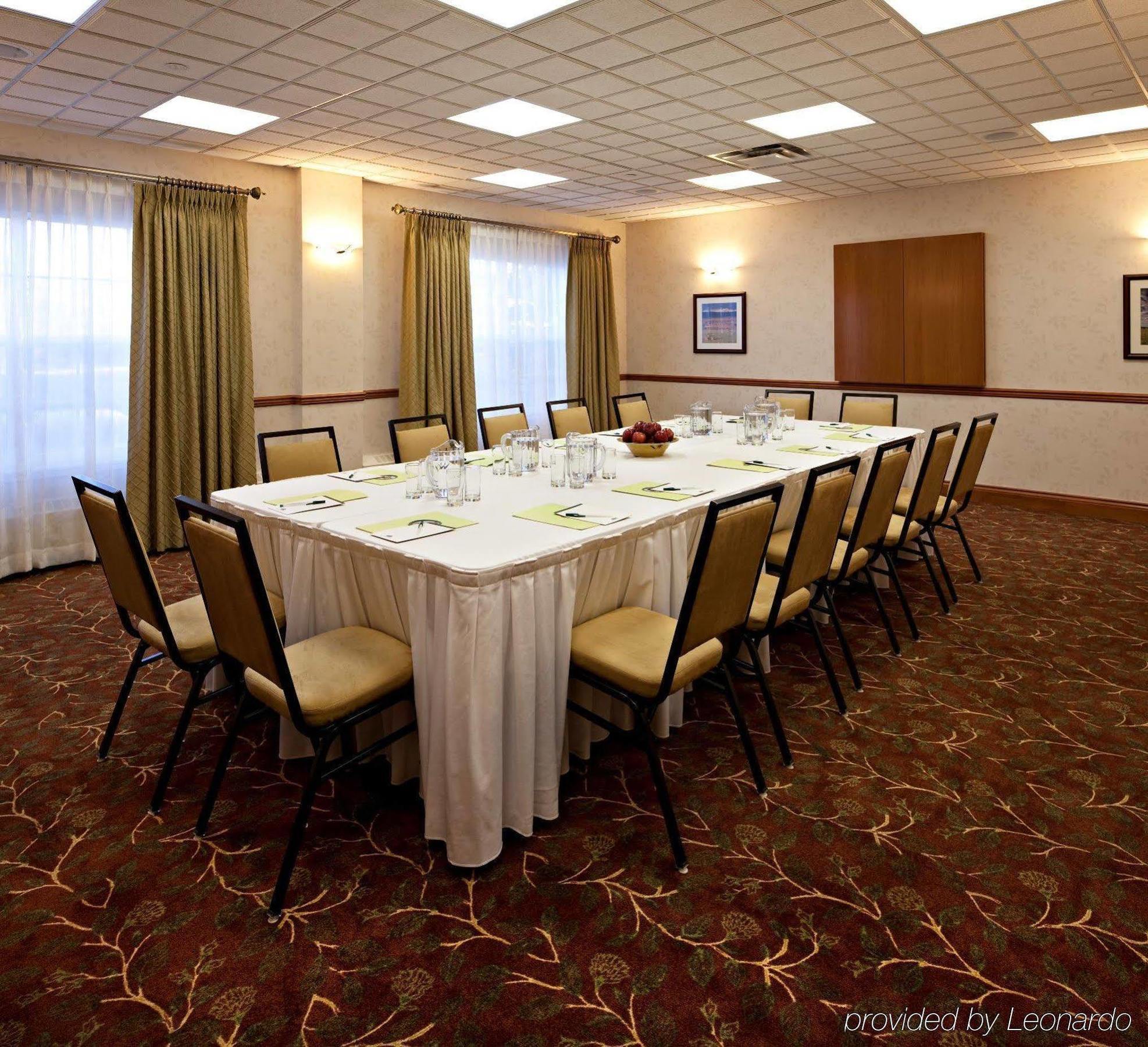 Country Inn & Suites By Radisson, Calgary-Northeast Zewnętrze zdjęcie